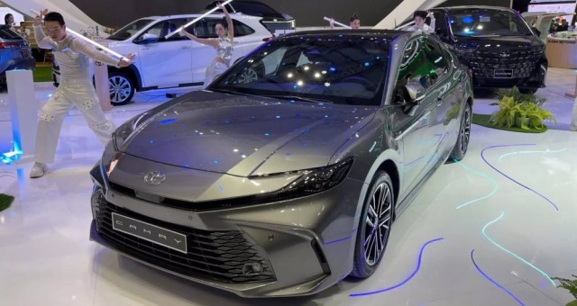Toyota đính chính tin đồn tăng giá một số mẫu xe, lý giải do lỗi hiển thị hệ thống