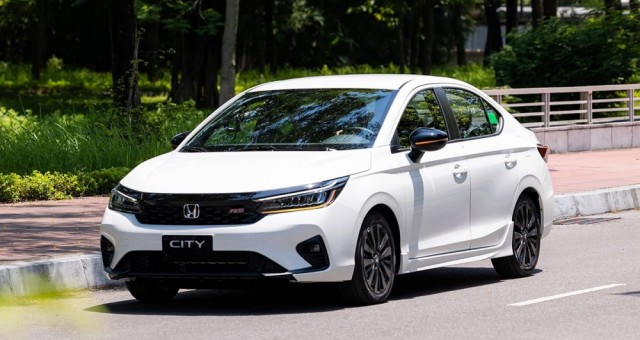 Sử dụng ô tô hộp số CVT: Những khác biệt với xe số tự động thông thường và sai lầm cần tránh