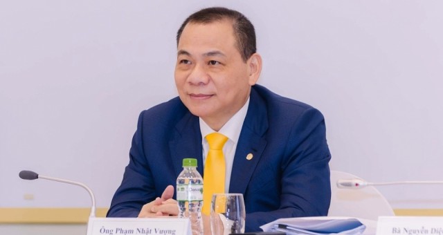 Ông Phạm Nhật Vượng cùng 2 con trai lập công ty Vinspace, lấn sân sang lĩnh vực hàng không vũ trụ