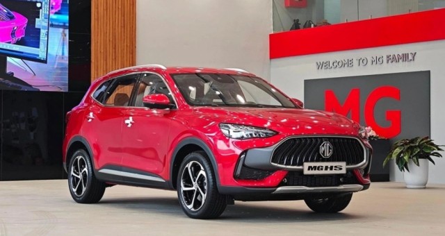 MG HS nhận ưu đãi 'khủng' đầu năm 2026: SUV hạng C nhưng giá ngang xe cỡ A, người mua cần cân nhắc gì?