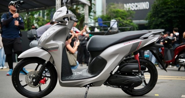 Honda Vision lại bị 'đội giá' cận Tết Nguyên đán, mức chênh tới gần 5 triệu đồng