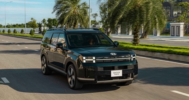 Hyundai tung ưu đãi lớn trước Tết: Santa Fe giảm tới 220 triệu, Accent được khuyến mãi gấp đôi Vios