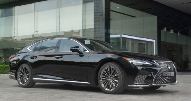 Nhiều mẫu xe Lexus hybrid được điều chỉnh giá nhờ chính sách thuế mới