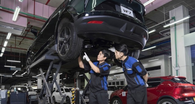 Đi bảo dưỡng tại VinFast, khách hàng được 'chiều' tới mức nào?