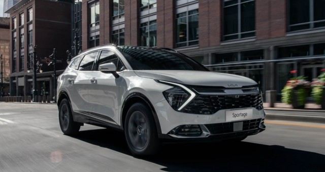 Kia Sportage giảm giá tới 50 triệu đồng, tăng sức cạnh tranh ở phân khúc SUV cỡ C