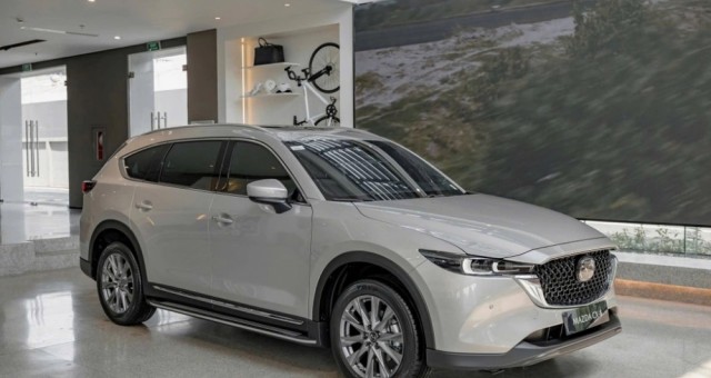 Mazda CX-8 bổ sung phiên bản mới giá 899 triệu đồng, 'phả hơi nóng' lên Santa Fe và Sorento
