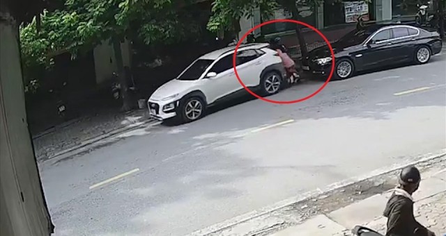 Đừng vội lên xe nổ máy nếu chưa kiểm tra khu vực quanh ô tô