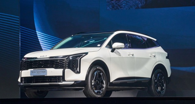 Kia New Sportage Hybrid có giá ưu đãi từ 979 triệu đồng tại Việt Nam