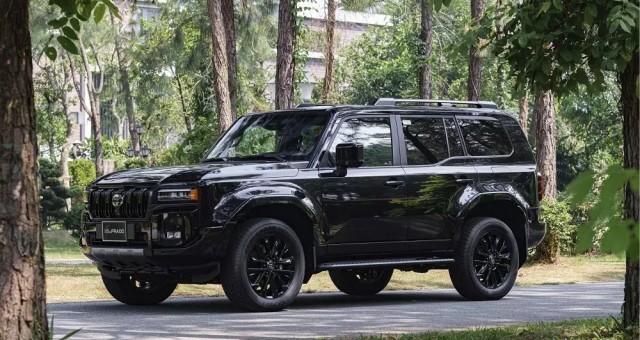 Triệu hồi 563 xe Toyota Land Cruiser Prado tại Việt Nam do lỗi cụm đồng hồ táp-lô