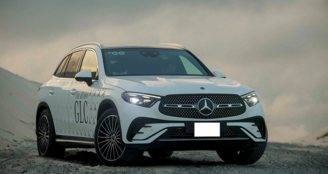 Kích cầu tháng Ngâu, Mercedes-Benz GLC 300 VIN 2026 giảm hơn nửa tỷ đồng tại đại lý