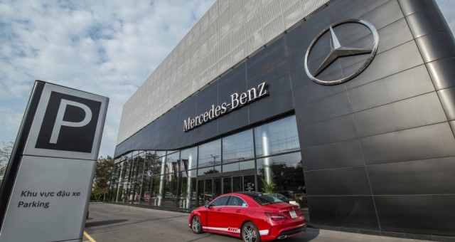 Mercedes lên tiếng về việc “cắt bớt tính năng” trên những chiếc xe bán tại Việt Nam