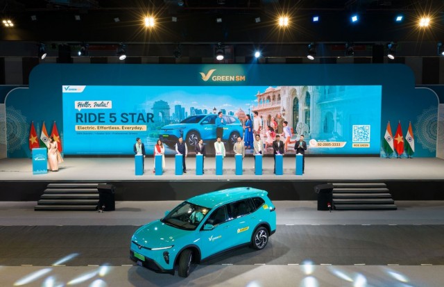 Dịch vụ taxi điện Green SM Limo mở rộng sang Ấn Độ với xe MPV VinFast