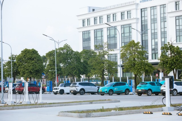 VinFast sở hữu trạm sạc quy mô lớn nhất Việt Nam tại Hà Nội, sức chứa sắp vượt 1.000 xe