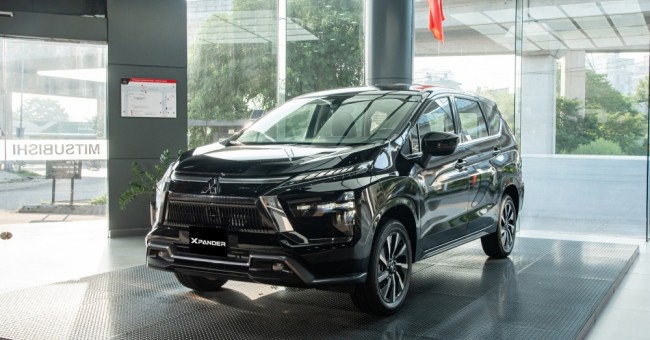 Cuộc đua MPV cỡ nhỏ chạy xăng: Xpander giữ ngôi đầu, Veloz Cross bám đuổi phía sau
