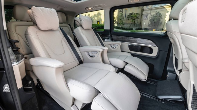 Xe Mercedes 7 chỗ 2022 giá từ 2 tỷ (& khuyến mãi) | Auto5