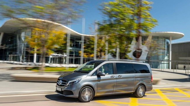 Xe Mercedes 7 chỗ 2022 giá từ 2 tỷ (& khuyến mãi) | Auto5