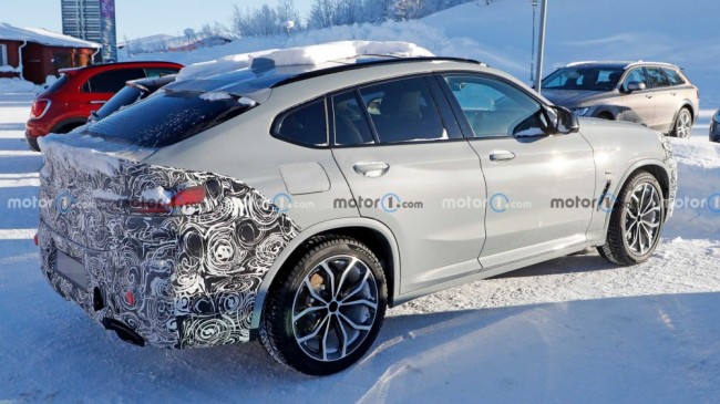 Bắt gặp những hình ảnh chạy thử của BMW X4 2022, hé lộ một ngoại hình