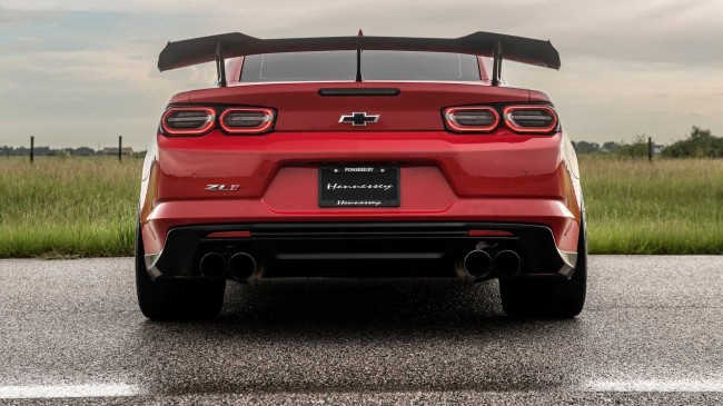 Hennessey Exorcist Camaro ZL1: Quái vật sedan Mỹ với công suất  mã lực