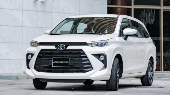 Toyota Veloz xe 7 chỗ nhập khẩu  Toyota Hòa Bình