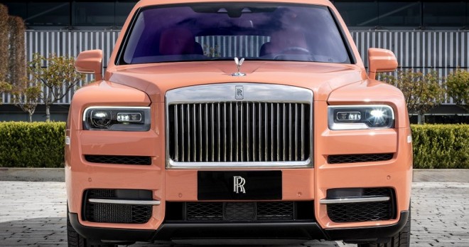 Siêu xe sang RollsRoyce Cullinan đi chưa đầy một năm bán lại giá chỉ bằng  một nửa