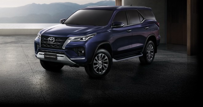 Đánh giá Toyota Fortuner 2020: Cuộc đụng độ với Ford Everest