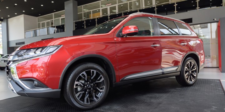 gia-lan-banh-Mitsubishi-2