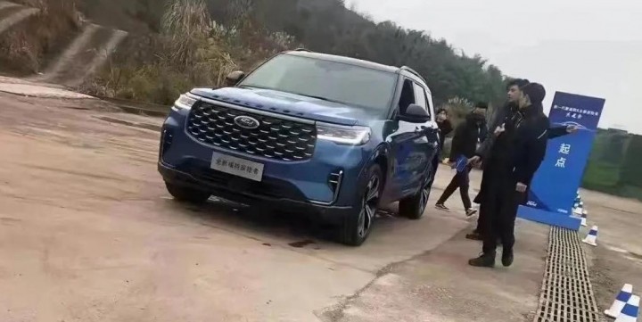2023-Ford-Explorer-China-2