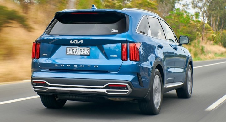 xehay-sorento-phev-121021-1