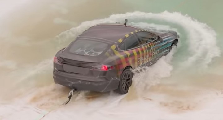 2022-Tesla-Model-S-Plaid-water-2