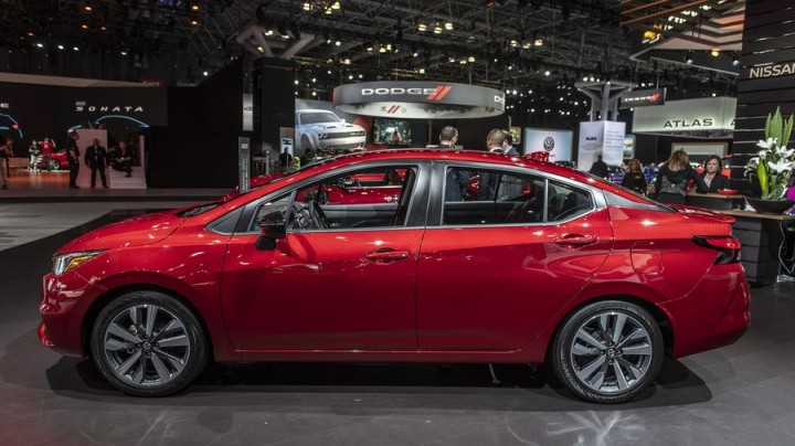 than-xe-Nissan-Sunny-2020