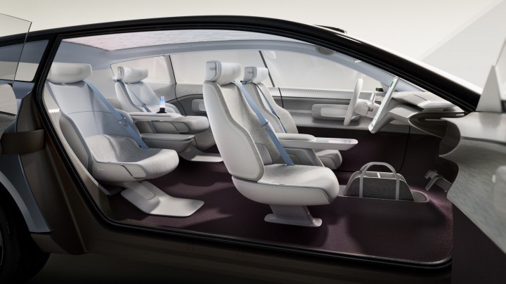 Volvo-Recharge-Concept-7