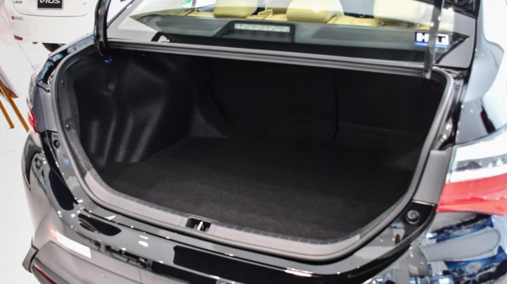 ngoai-that-toyota-corolla-53379