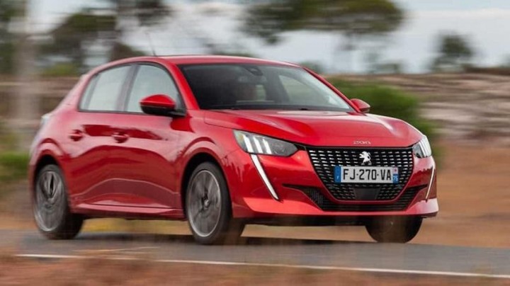 peugeot-208-1