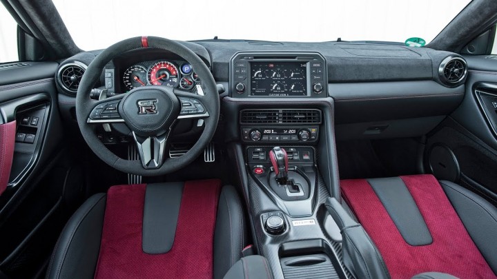 gt-r-interior-1
