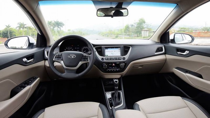 noi-that-Hyundai-Accent-2020