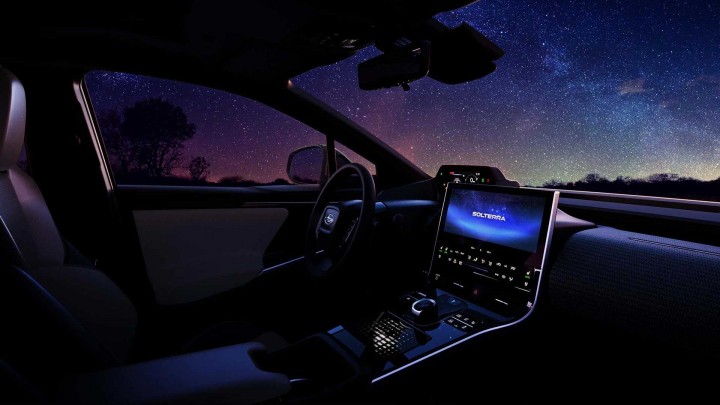 subaru-solterra-cabin