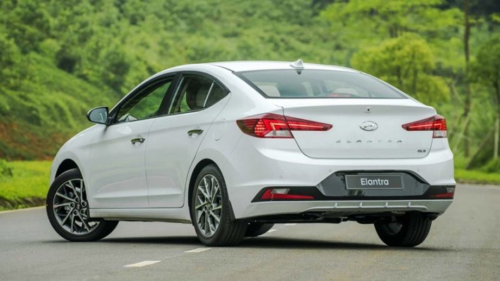 xe-elantra