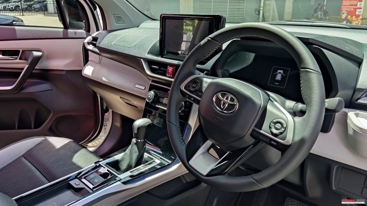 kencan-singkat-bersama-all-new-toyota-veloz-bukan-lagi-avanza-527935-1642911666291986555967