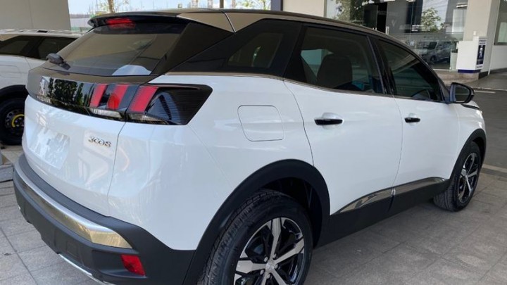than-xe-Peugeot-3008