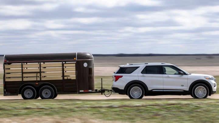 2021-ford-explorer-king-ranch-07
