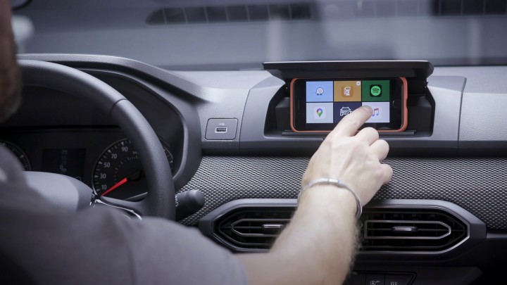 dacia-sandero-media-contrdacia-sandero-media-contr