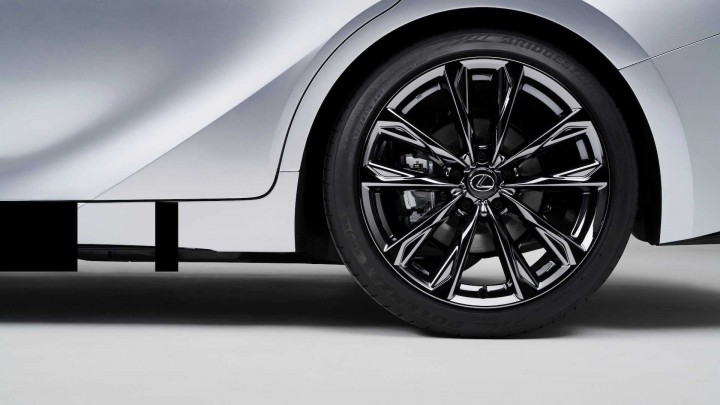 2021-lexus-is-4