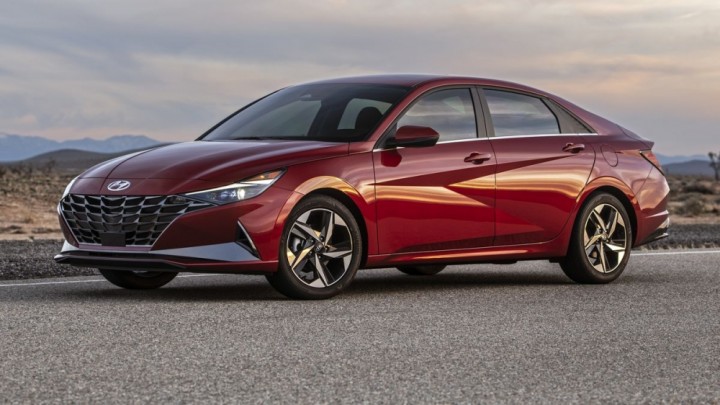 Hyundai Elantra 2022