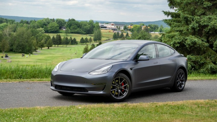 Tesla Model 3 - Mẫu xe điện bán chạy nhất Trung Quốc năm 2020