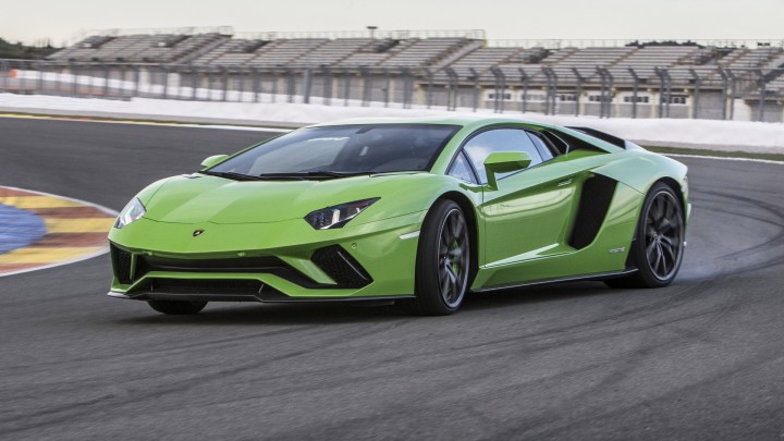 Lamborghini Aventador S 2021