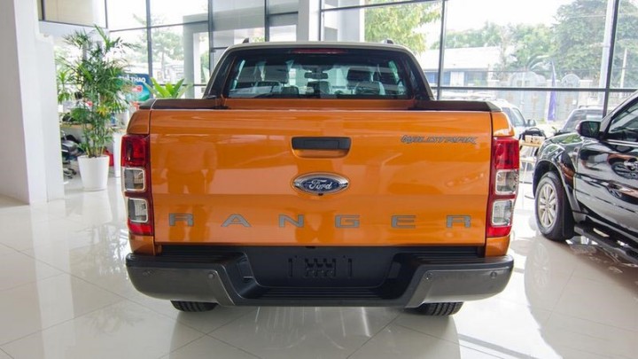 uoi-xe-ford-ranger-wildtrak-2020