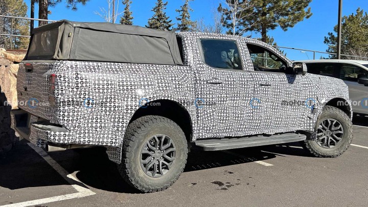 ford-ranger-raptor-spy-photos-side
