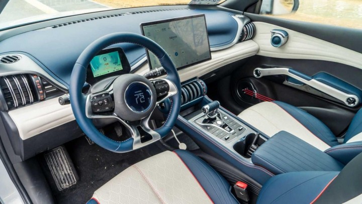 byd-yuan-plus-interior-3-bbe6