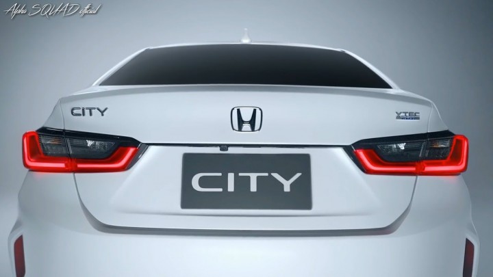 honda-city-duoi-xe