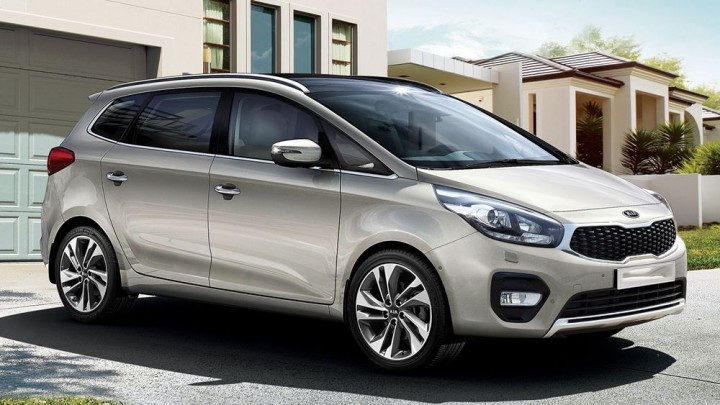 kia-rondo-than-xe